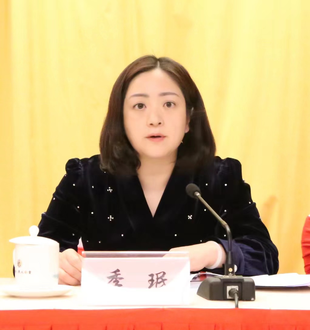 杨芳在讲话中充分肯定了2022年以来全市各级文联组织不忘初心,牢记